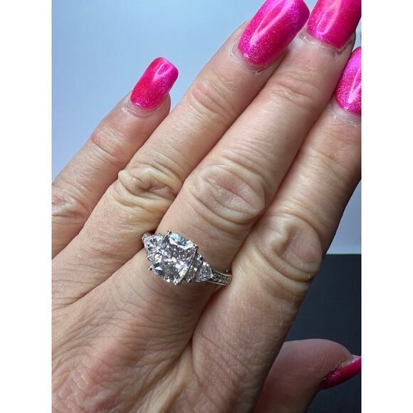 White cubic zirconia platinum over sterling silver ring size 9 - Picture 6 of 11